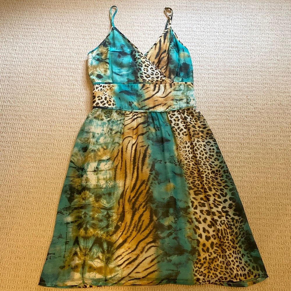 Sarar women’s leopard dress